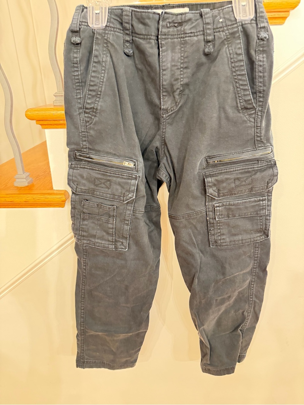 Hollister Men's Cargo Pants in Charcoal/black